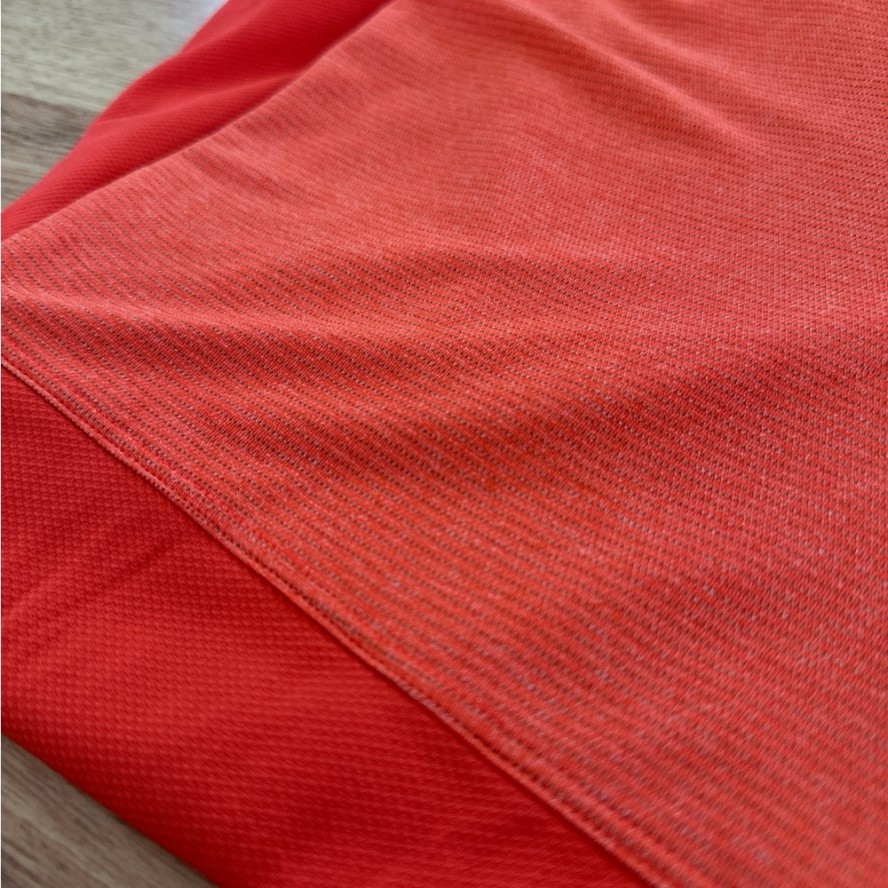 Lululemon Short Sleeve Top - Picture 6 of 6